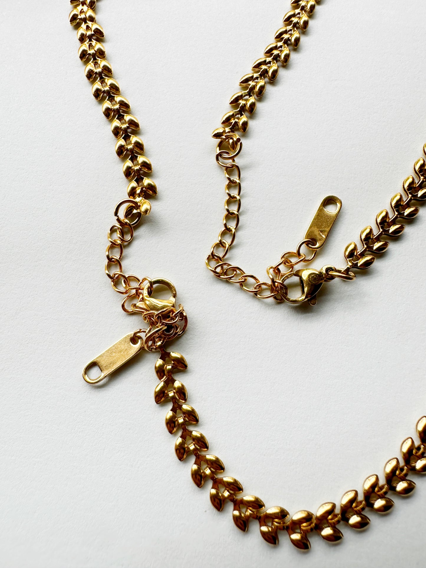 Golden Laurel Stainless Steel Jewelry Pieces
