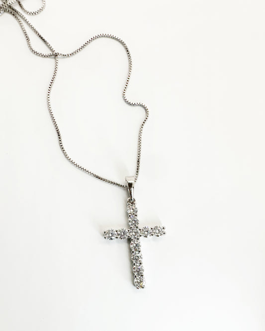 Pavé Zirconia Cross Pendant Necklace – 14K Whitegold Dipped