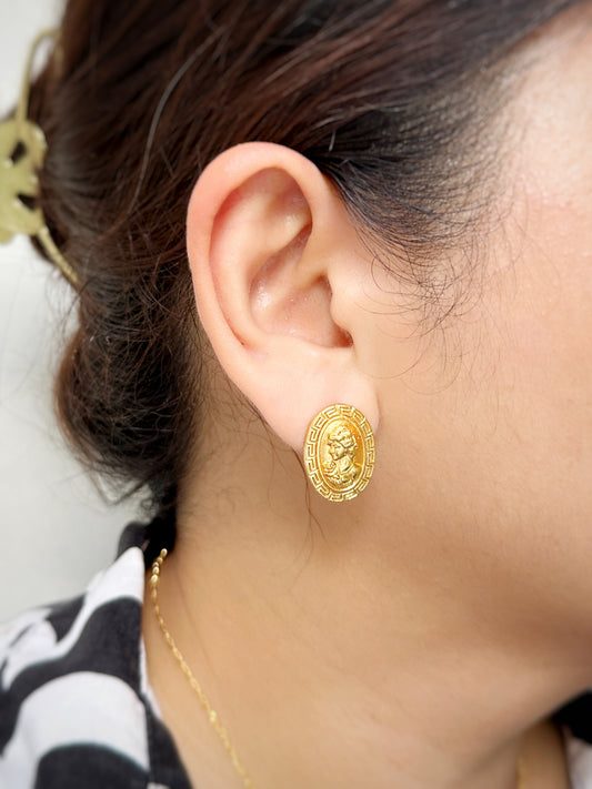 Cameo Woman 18K Gold-Coated Necklace & Earrings Set