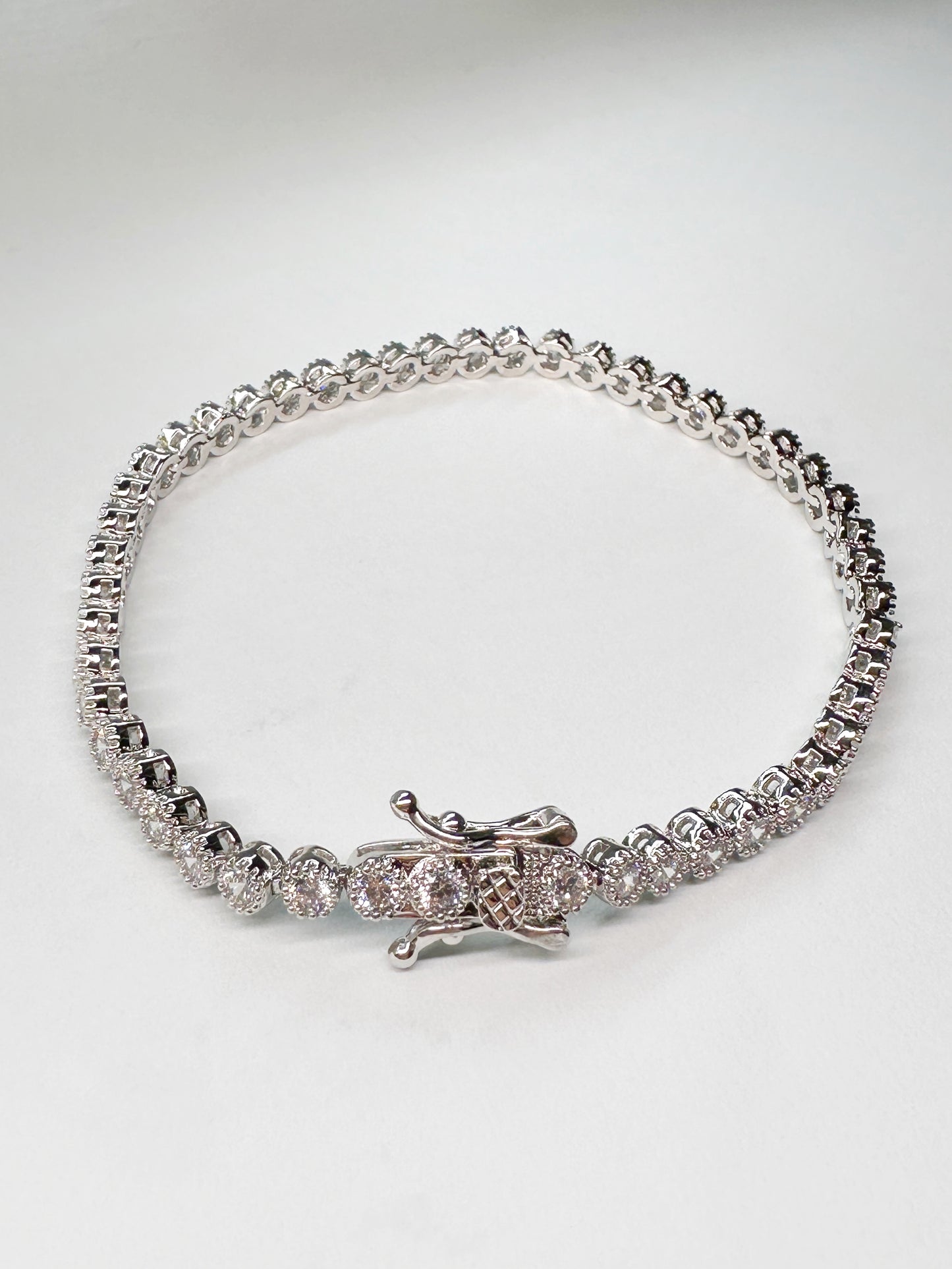 Luna Round-Cut Tennis Bracelet