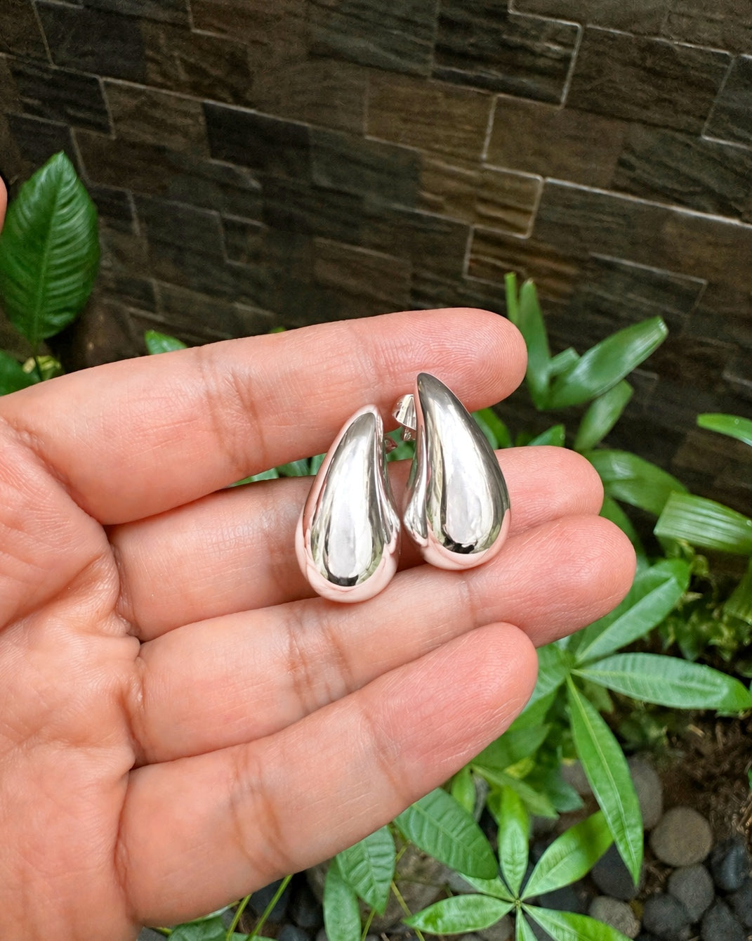 Sleek Melted Teardrop Earrings in 14K White Gold Tone