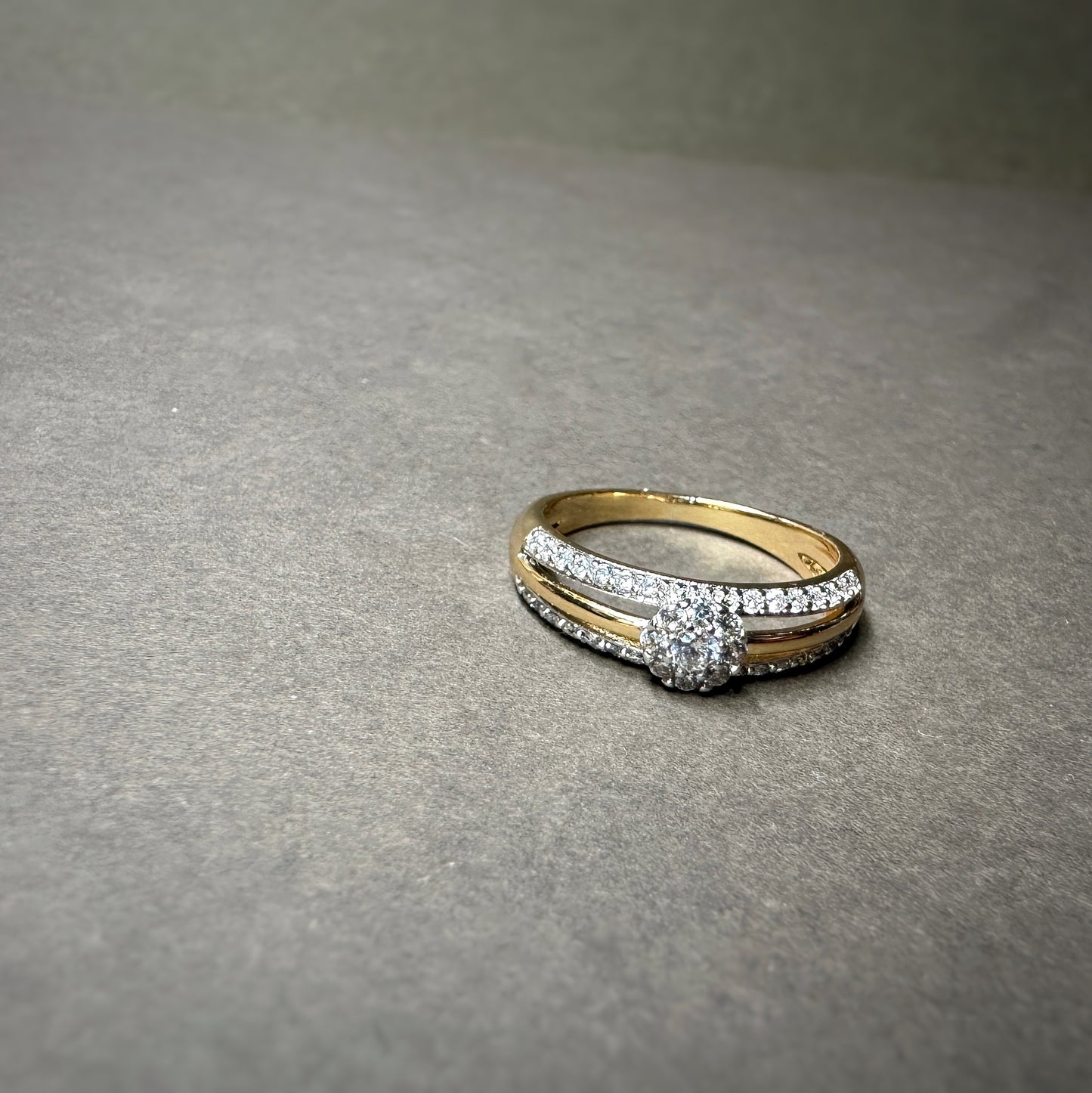 Petite Fleur Ring