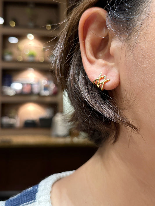 Criss Radiant Hug Stud Earrings