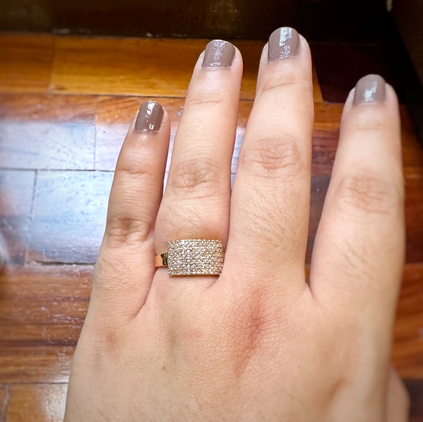 Boxy Illusion Set in Gold Tone