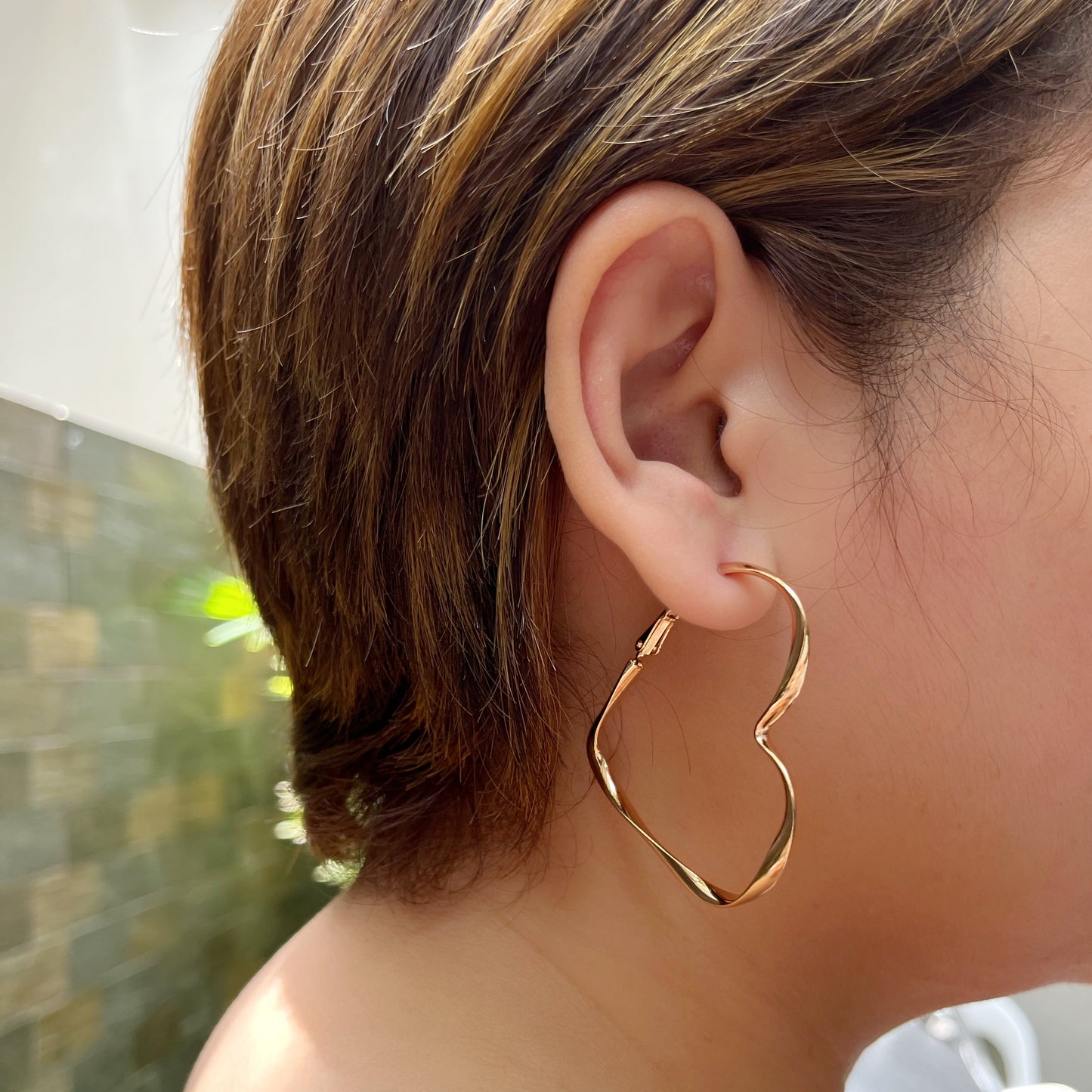 Twirling Heart Hoop Earrings