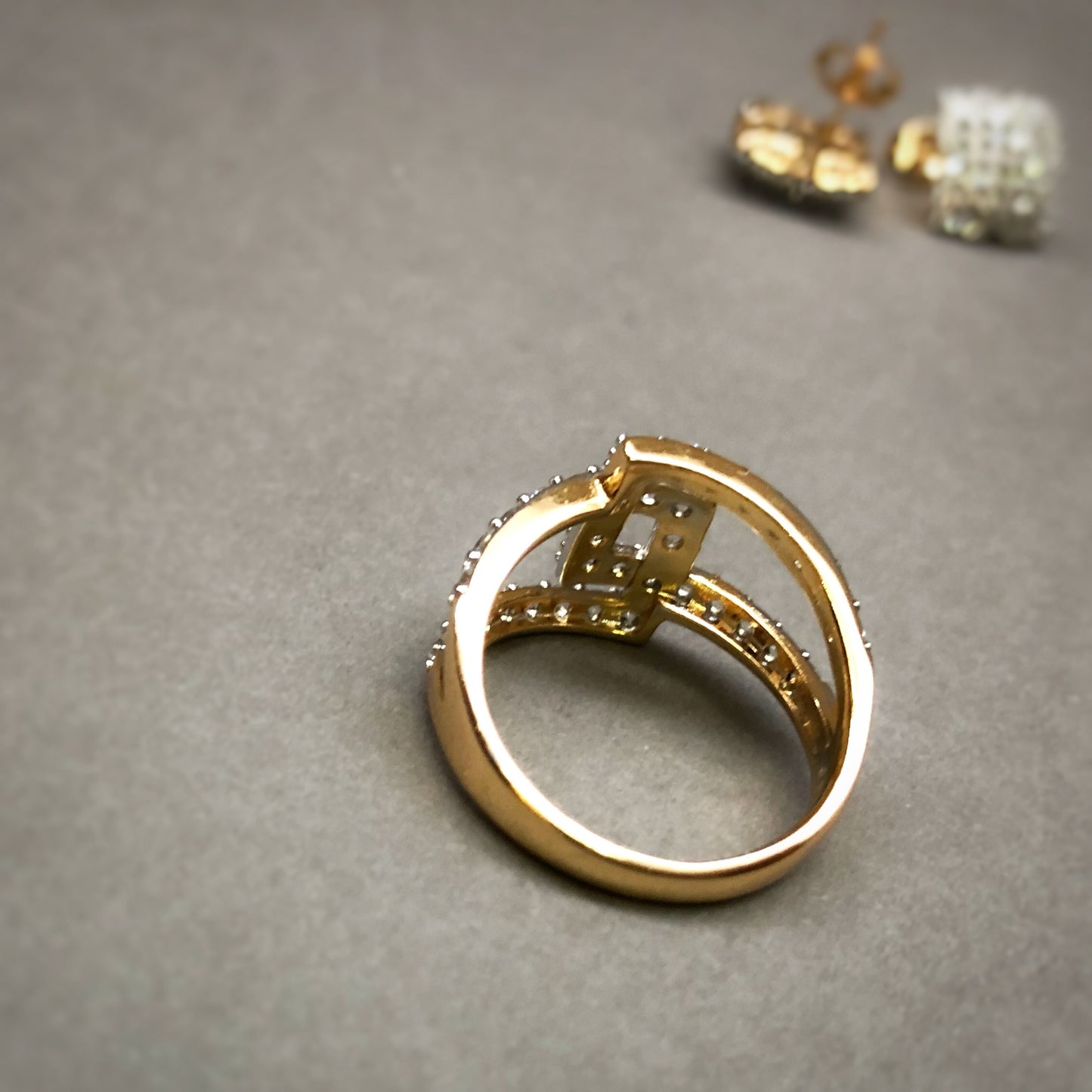 Criss Cross Jewel Set