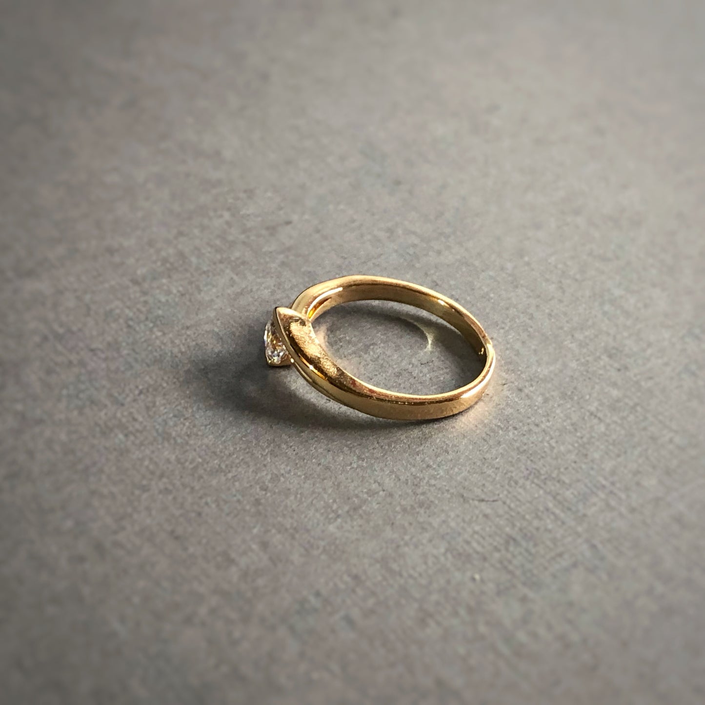 Petite Classic Round Cut Set in Gold Tone