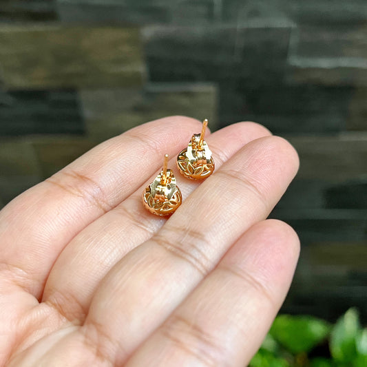 Classic Round Cut With Halo in 14K Gold Tone