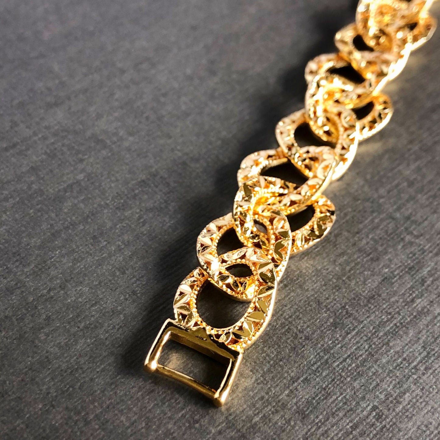Havana Curling Chain Bracelet