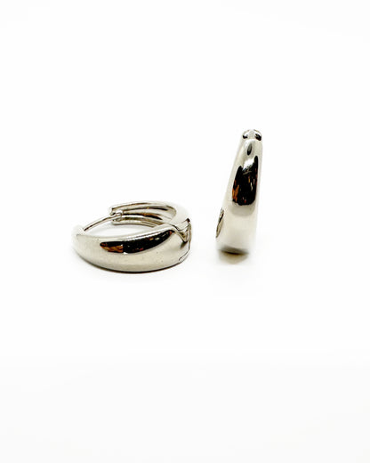 Cashew Hoop Huggie Earrings – 18K White Gold Dipped
