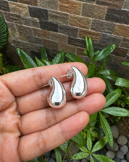 Sleek Melted Teardrop Earrings in 14K White Gold Tone