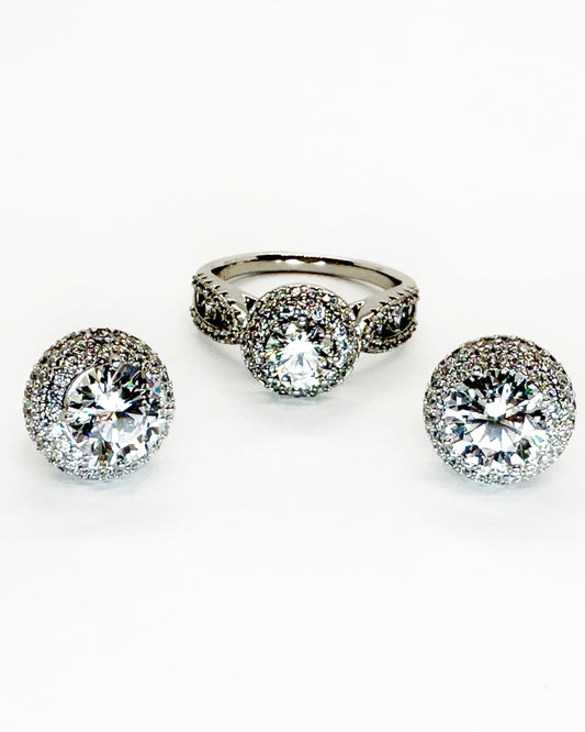 Heritage Pavé Halo Ring & Stud Earrings Set – White Gold Tone