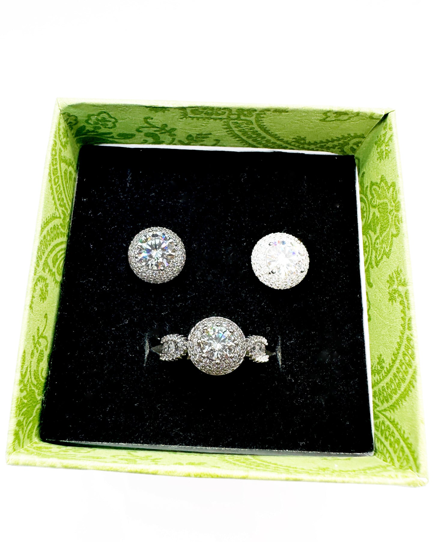 Heritage Pavé Halo Ring & Stud Earrings Set – White Gold Tone