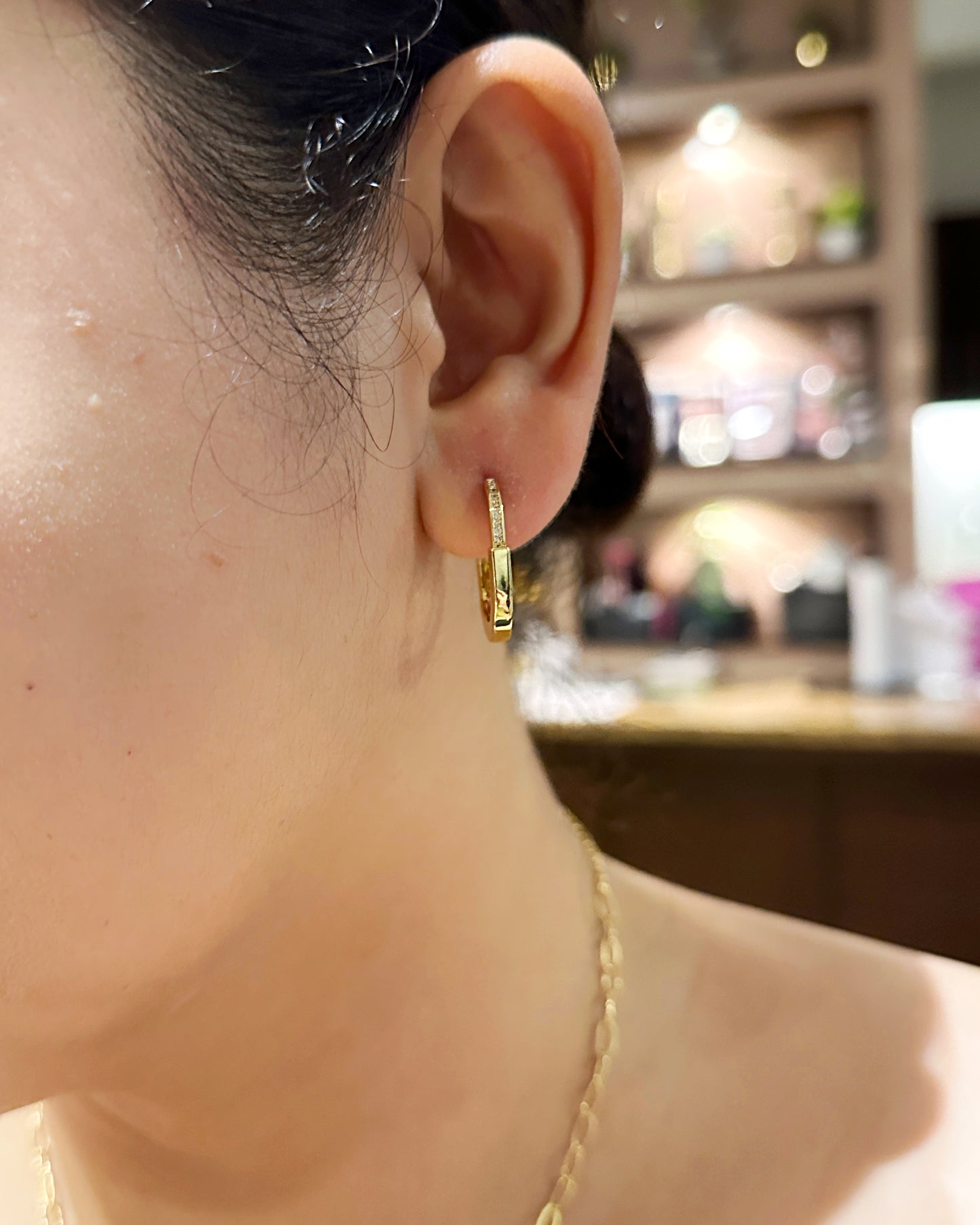 Chunky Oval Link Necklace Set with Zirconia Pendant and Huggie Earrings in Gold Tone