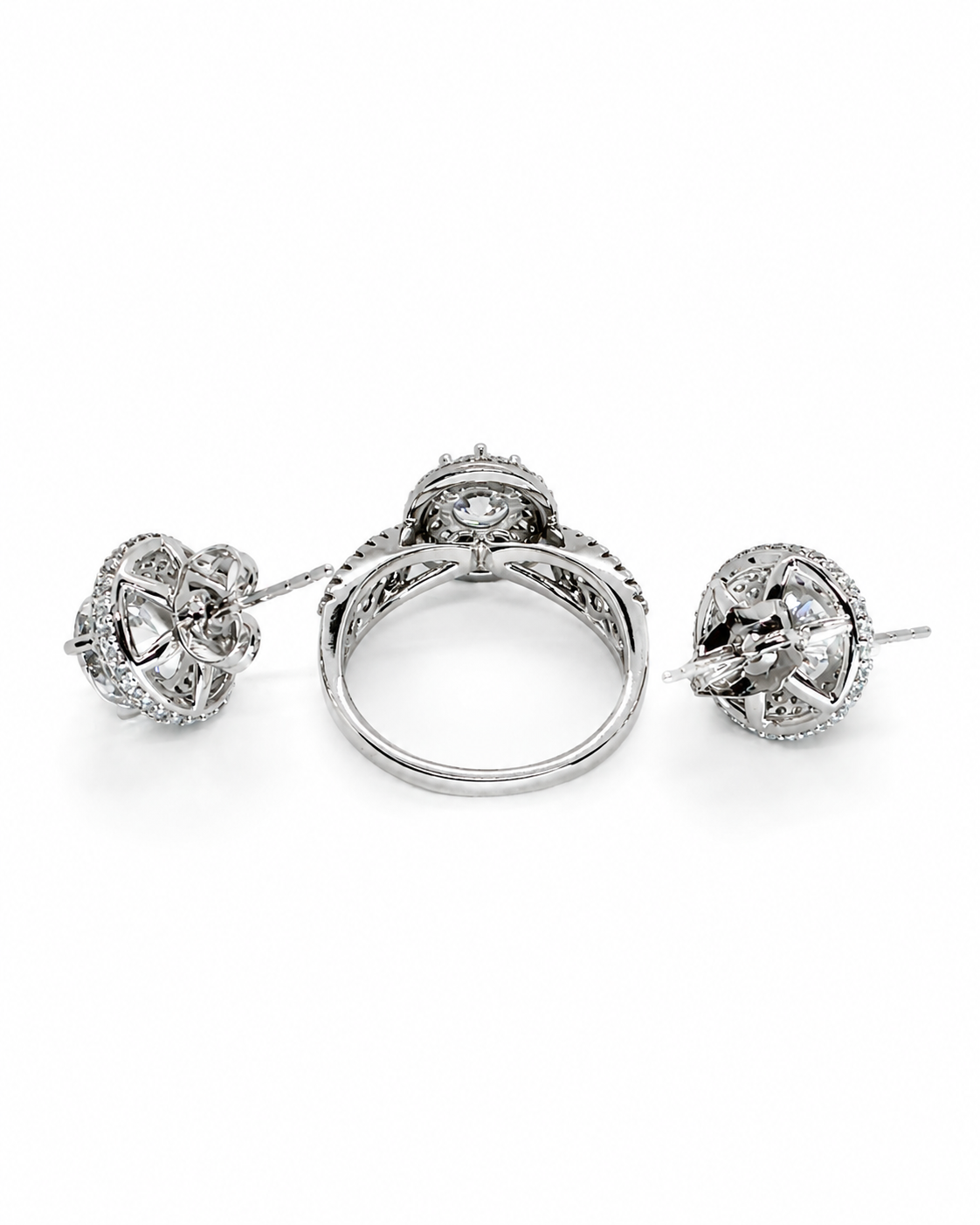 Heritage Pavé Halo Ring & Stud Earrings Set – White Gold Tone