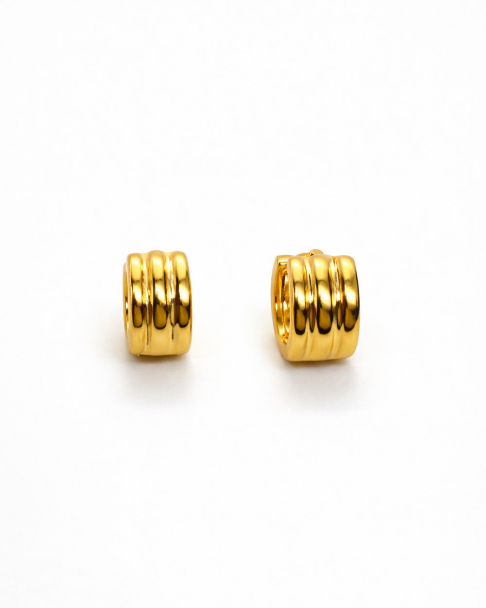 Triple Ridge Huggie Earrings – 18K Gold Tone