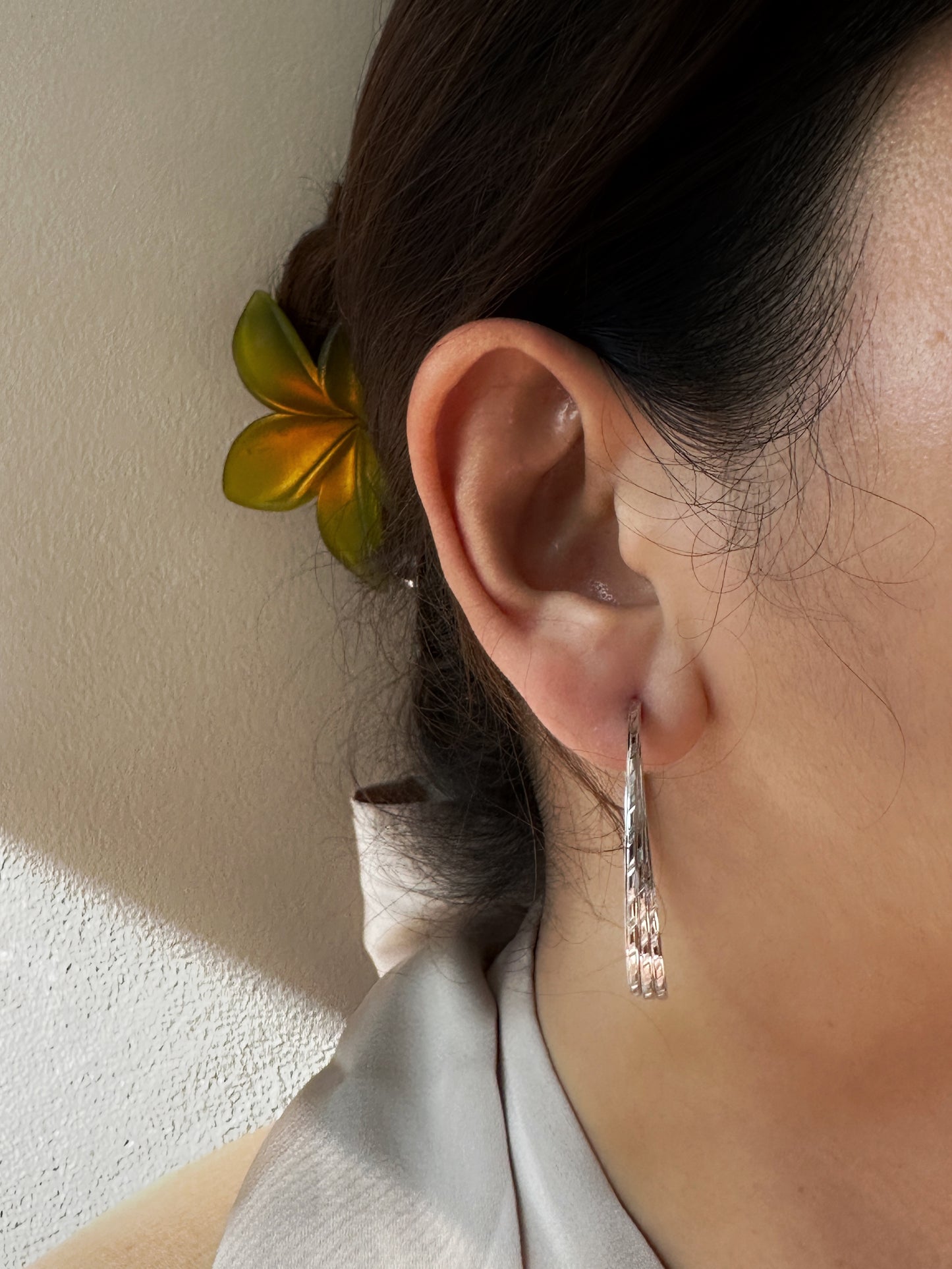 The Intreccio Hoops in White Gold Tone