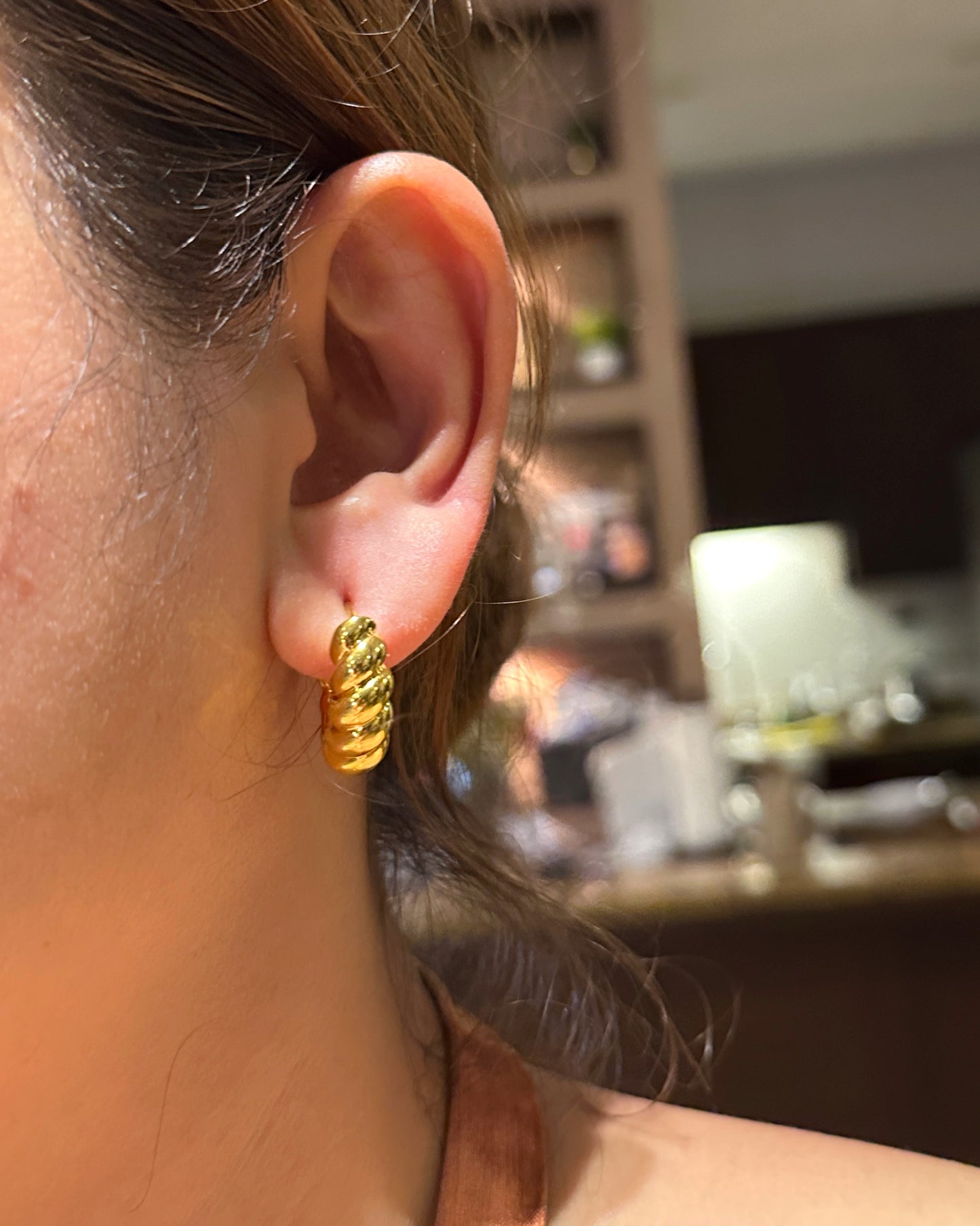 Twisted Rope Huggie Hoop Earrings – 18K Gold Tone