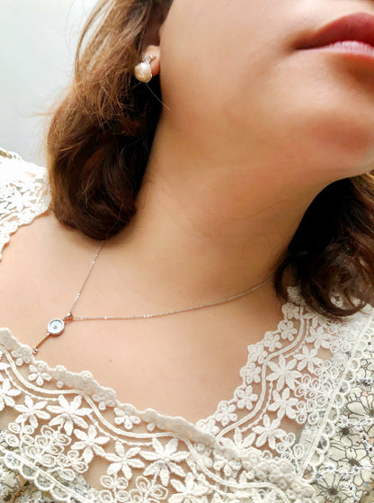 Mother of Pearl Key Necklace in Whitegold Tone