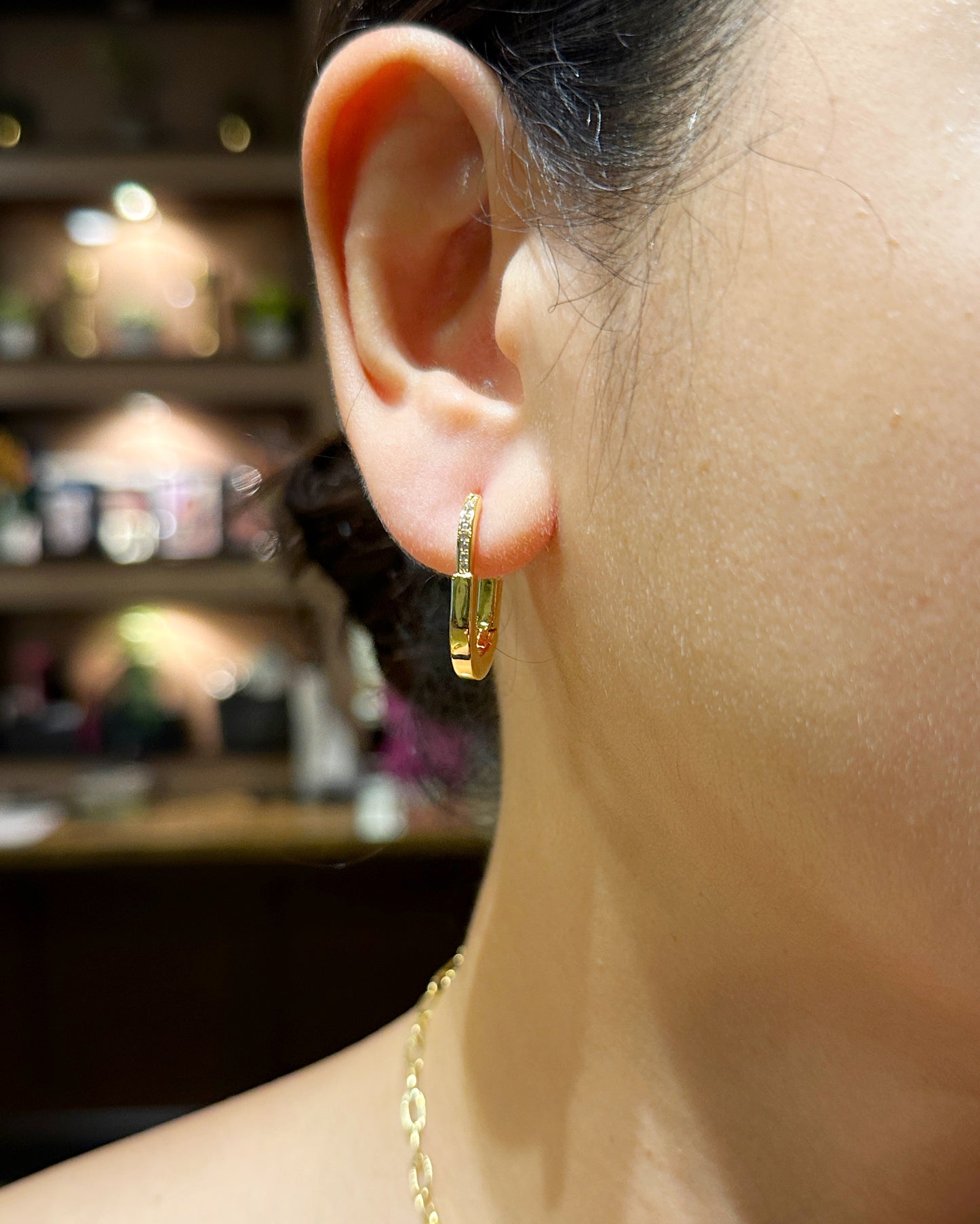 Chunky Oval Link Necklace Set with Zirconia Pendant and Huggie Earrings in Gold Tone