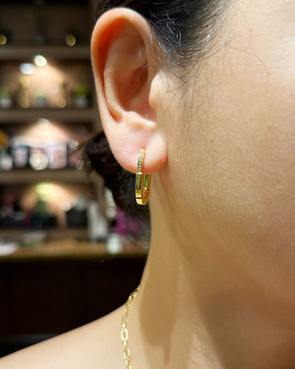 Chunky Oval Link Necklace Set with Zirconia Pendant and Huggie Earrings in Gold Tone