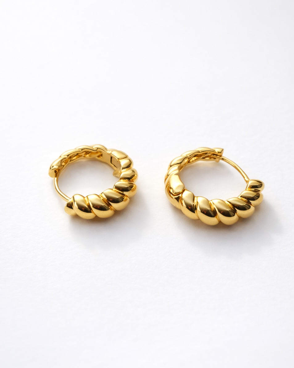 Twisted Rope Huggie Hoop Earrings – 18K Gold Tone