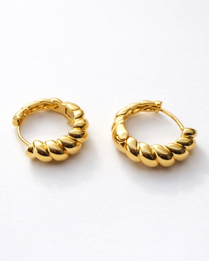 Twisted Rope Huggie Hoop Earrings – 18K Gold Tone