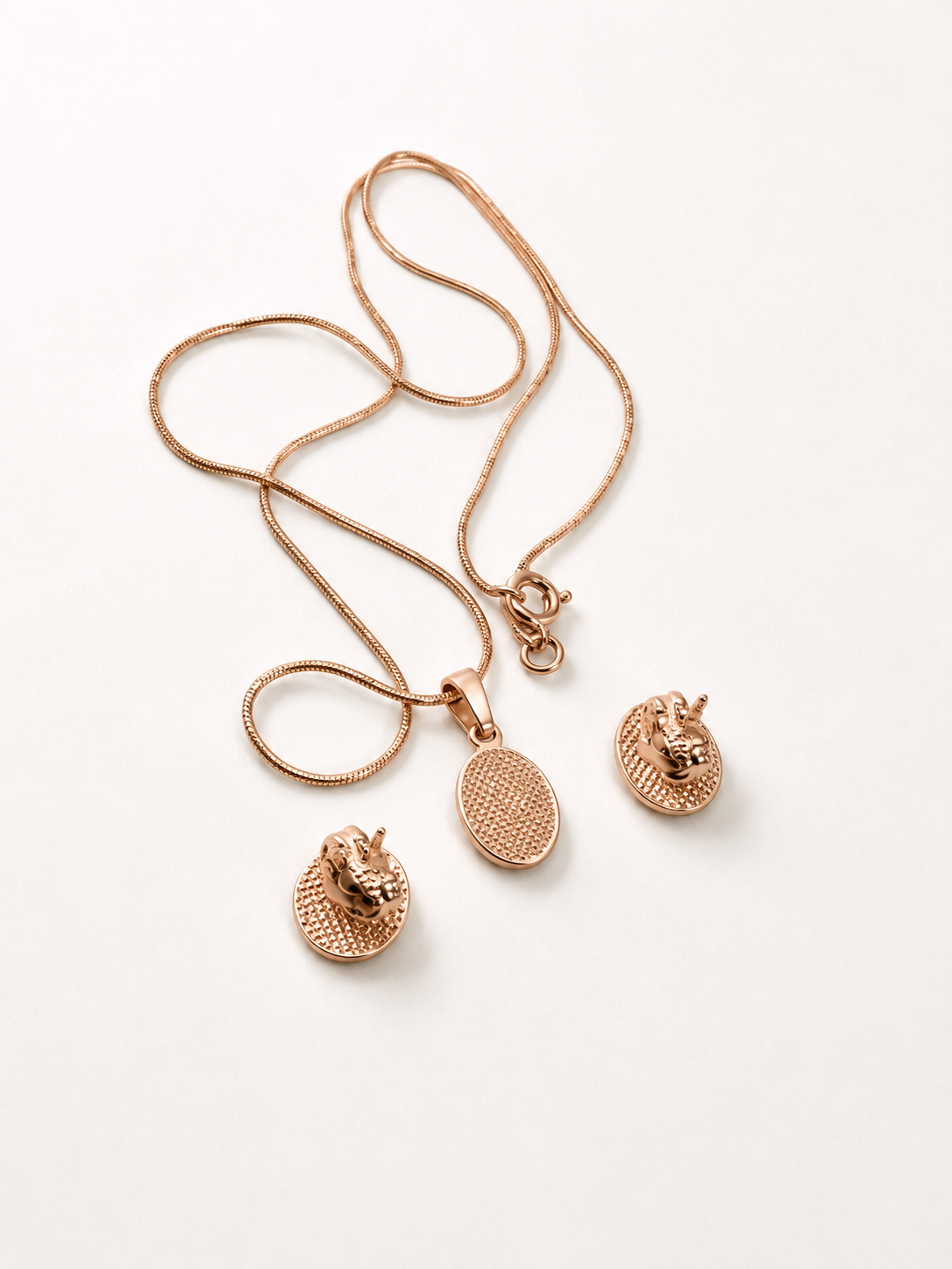 Vintage Cameo Pendant Necklace & Stud Earrings Set in Rose Gold Tone