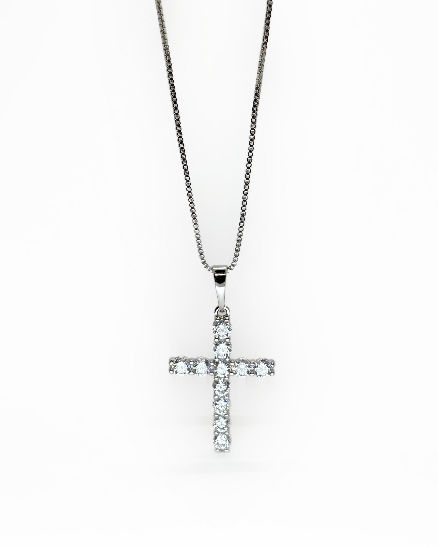 Pavé Zirconia Cross Pendant Necklace – 14K Whitegold Dipped