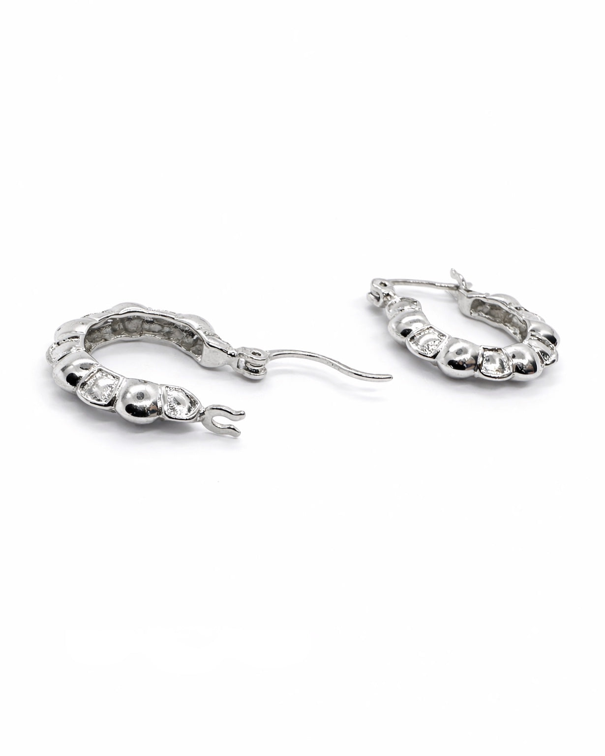 Sculpted Pebble Hoop Earrings – 18K White Gold Dipped