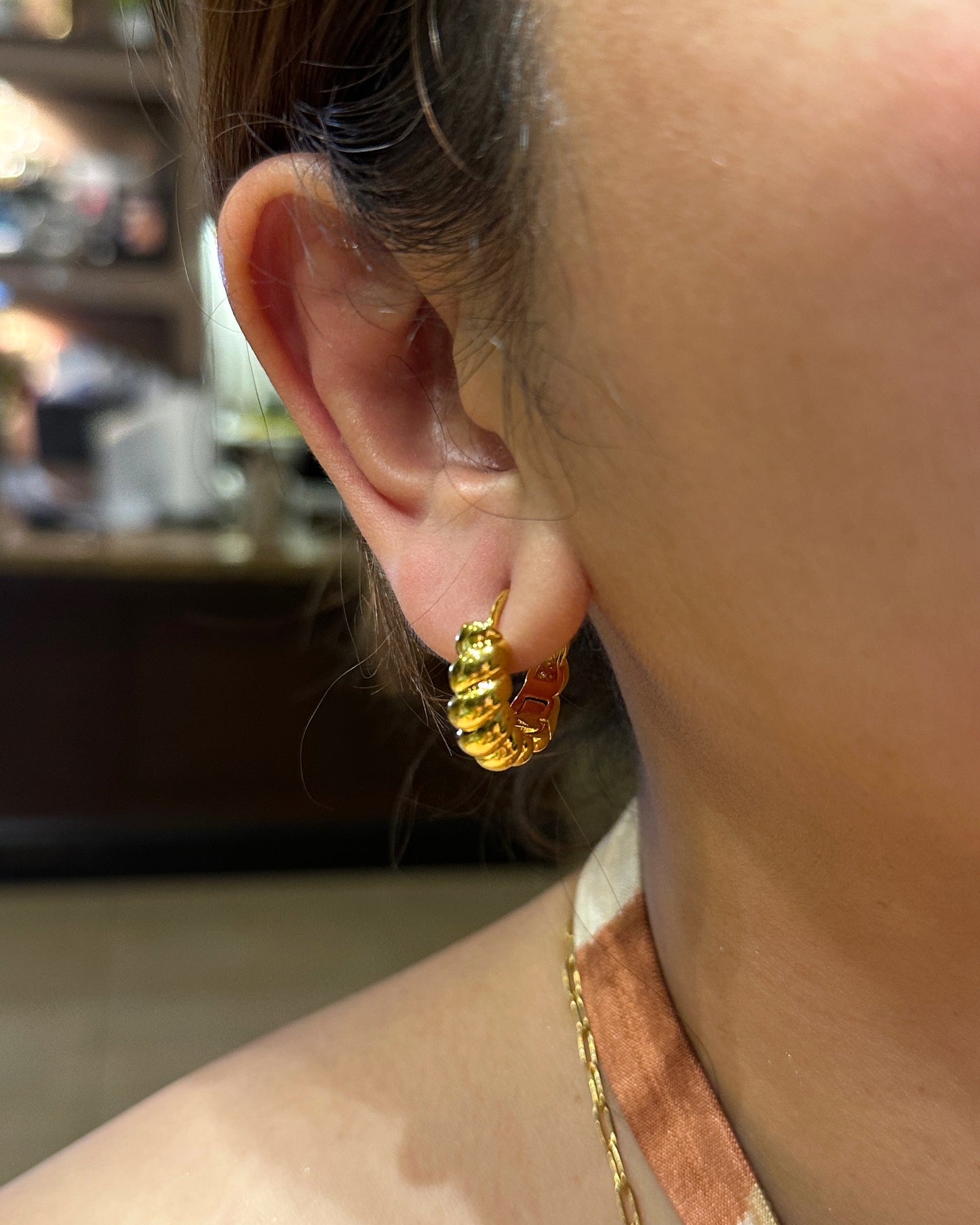 Twisted Rope Huggie Hoop Earrings – 18K Gold Tone