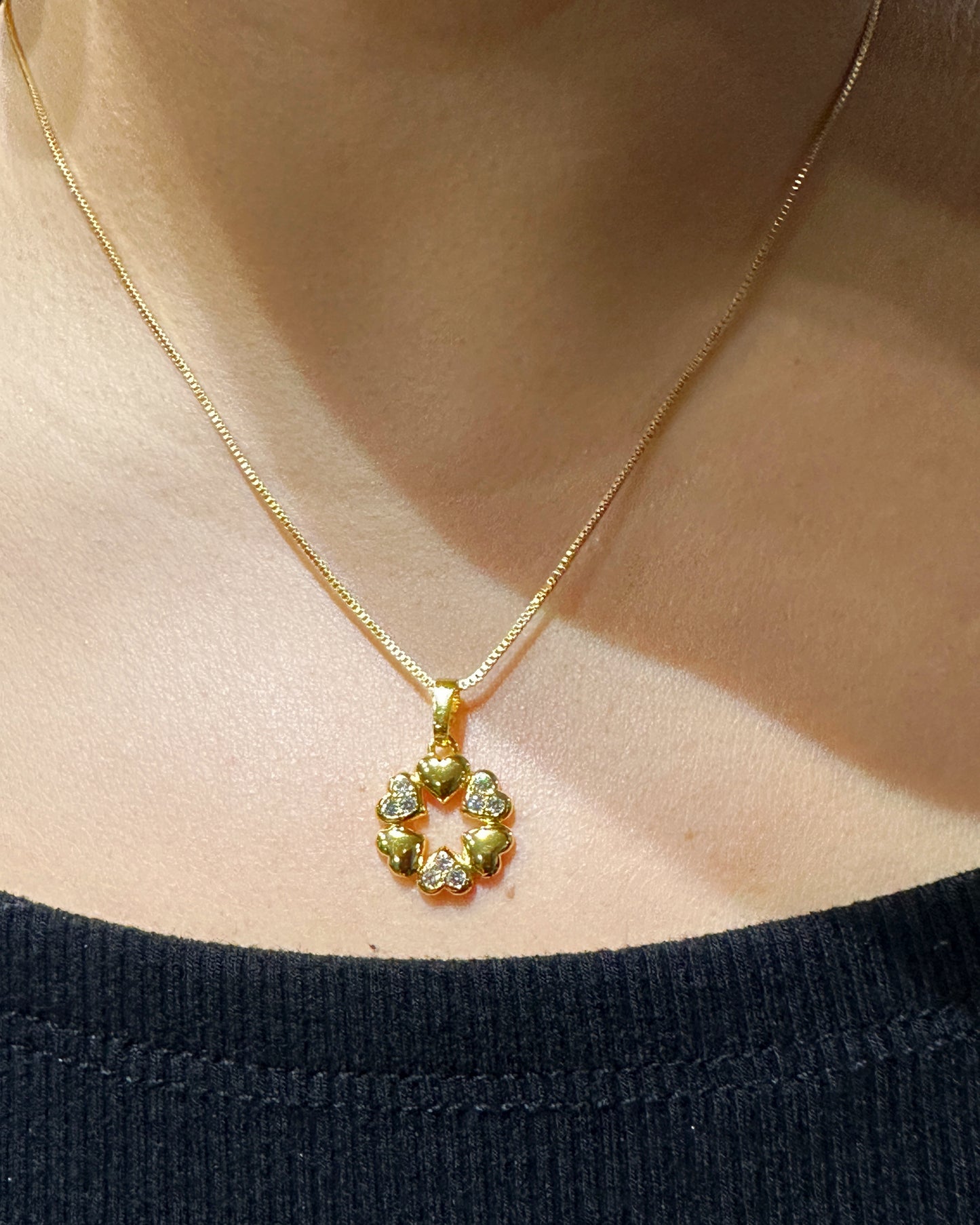Wreath Heart Zirconia Pendant Necklace & Stud Earrings Set