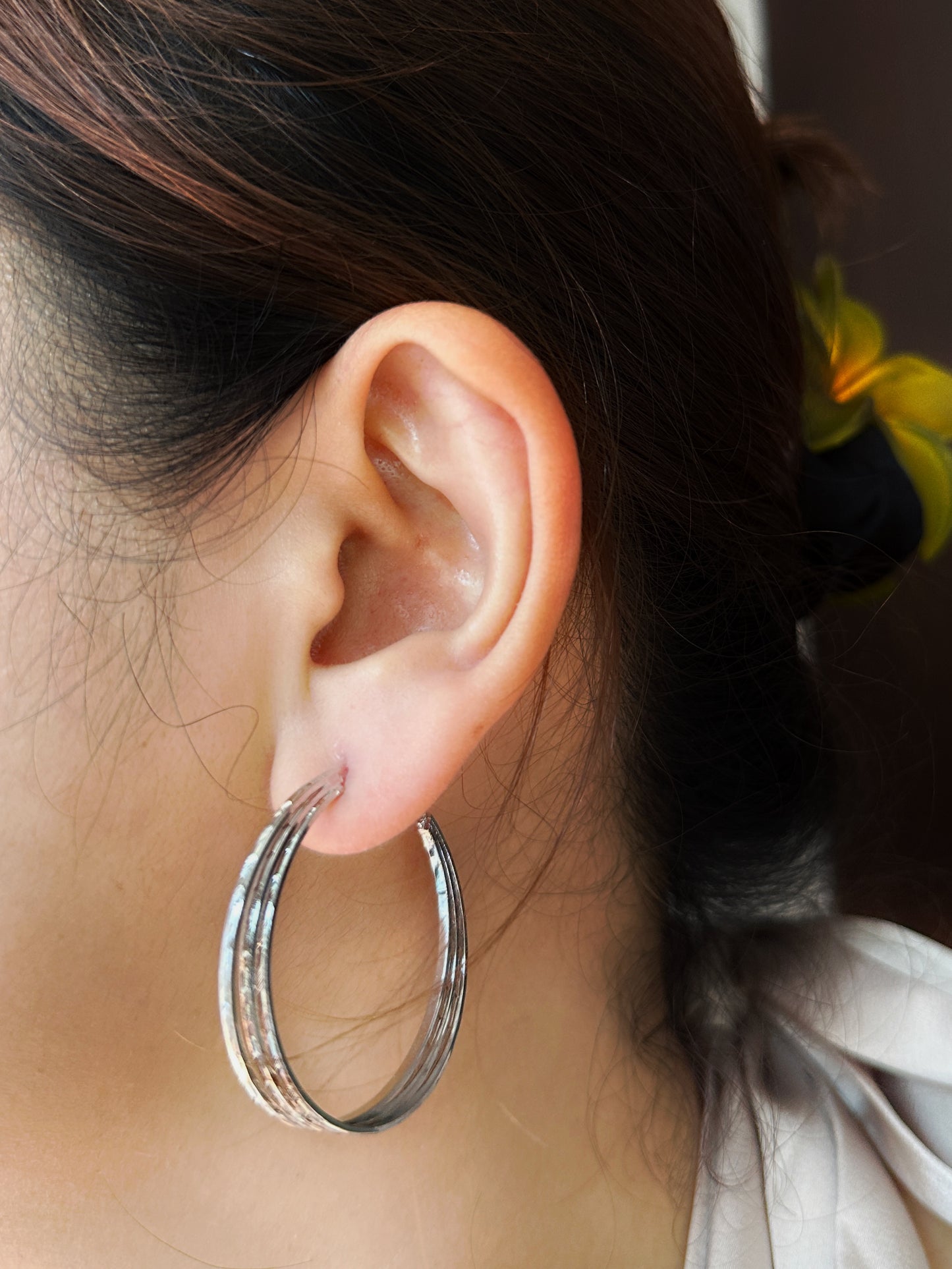 The Intreccio Hoops in White Gold Tone