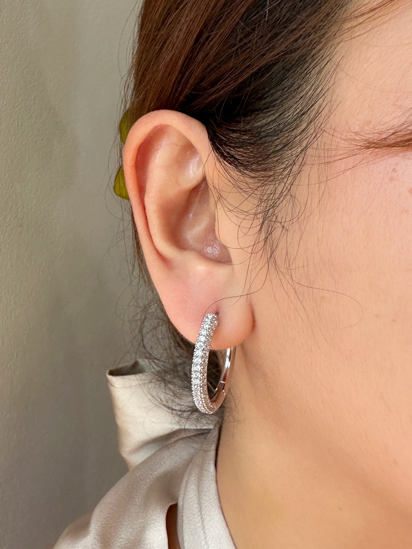 The Pavé Cerchio Hoops in White Gold Tone