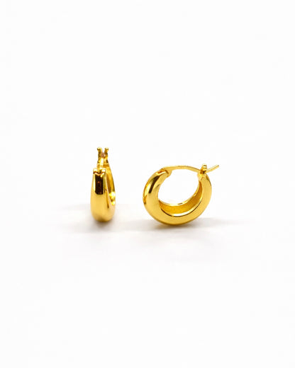 The Goccia Hoops in Gold Tone