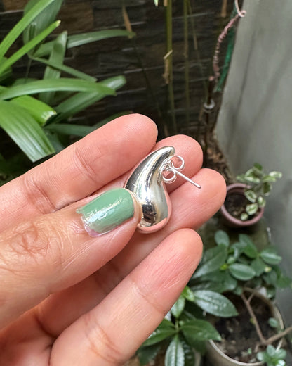 Sleek Melted Teardrop Earrings in 14K White Gold Tone