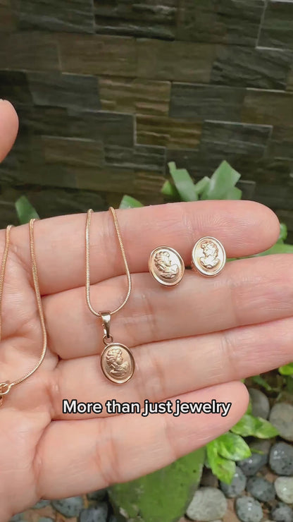 Vintage Cameo Pendant Necklace & Stud Earrings Set in Rose Gold Tone