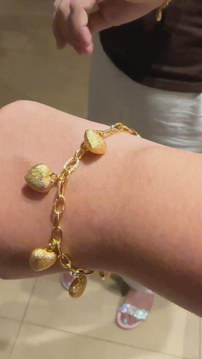 Frosted Heart Charm Link Bracelet – 18K Gold Dipped