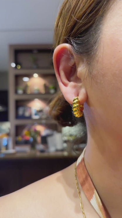 Twisted Rope Huggie Hoop Earrings – 18K Gold Tone