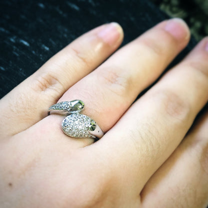 Serpentine Ring in Whitegold Tone