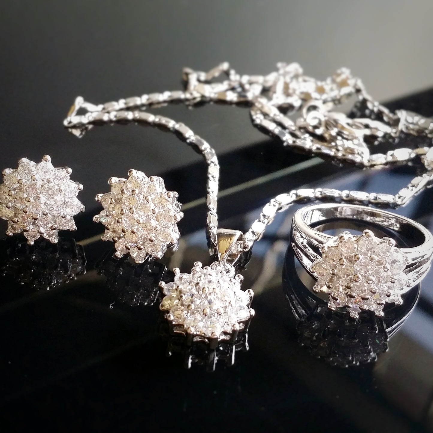 Glacier Cut Jewelry Set