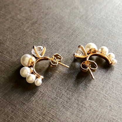The Modern Pearl Earrings