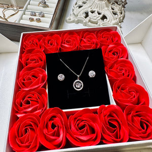 Charming Classic Round Cut With Halo Set with Rose Box