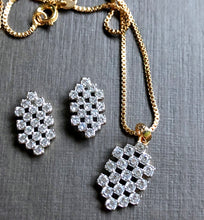 Load image into Gallery viewer, Honeycomb Necklace &amp; Earrings Set
