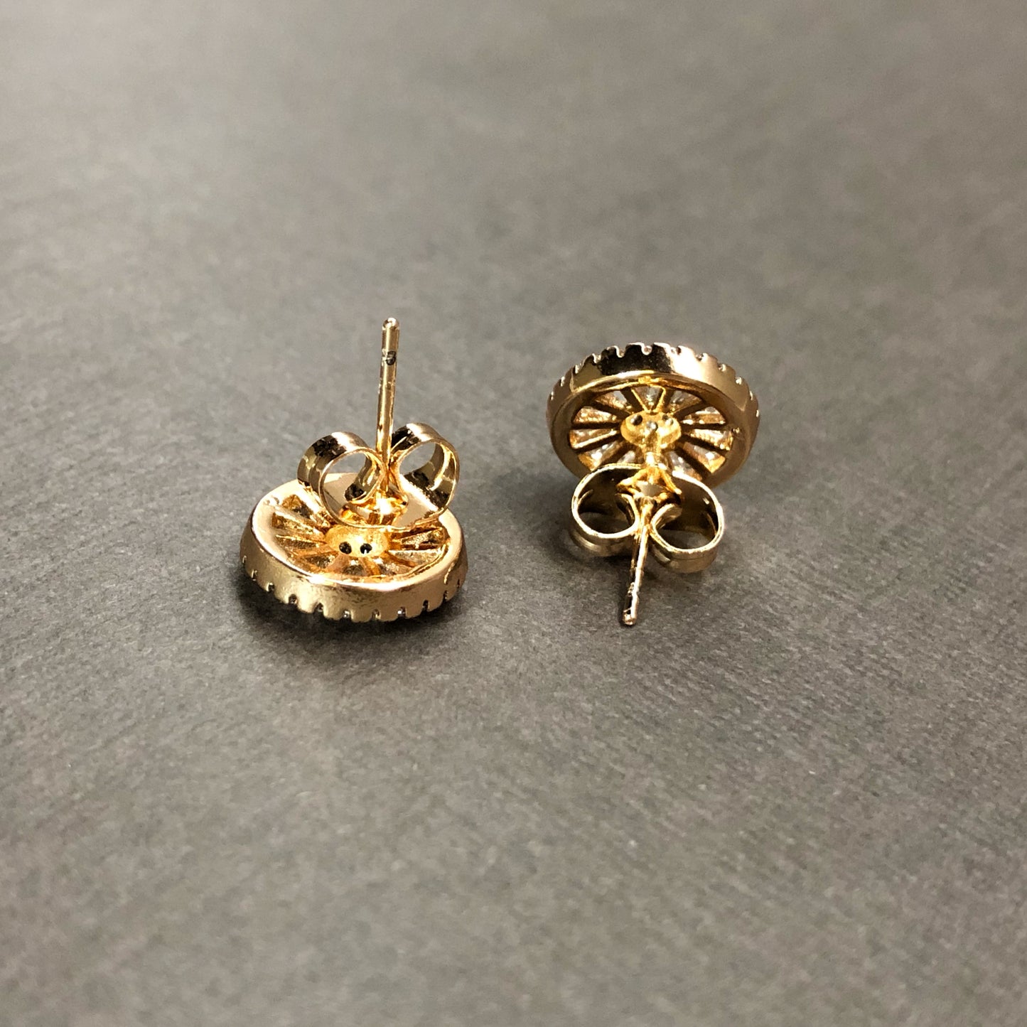 Cubic Wheel Studs in Gold Tone