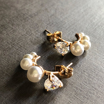 The Modern Pearl Earrings