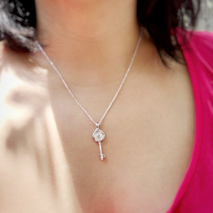 Mother of Pearl Key Necklace in Whitegold Tone