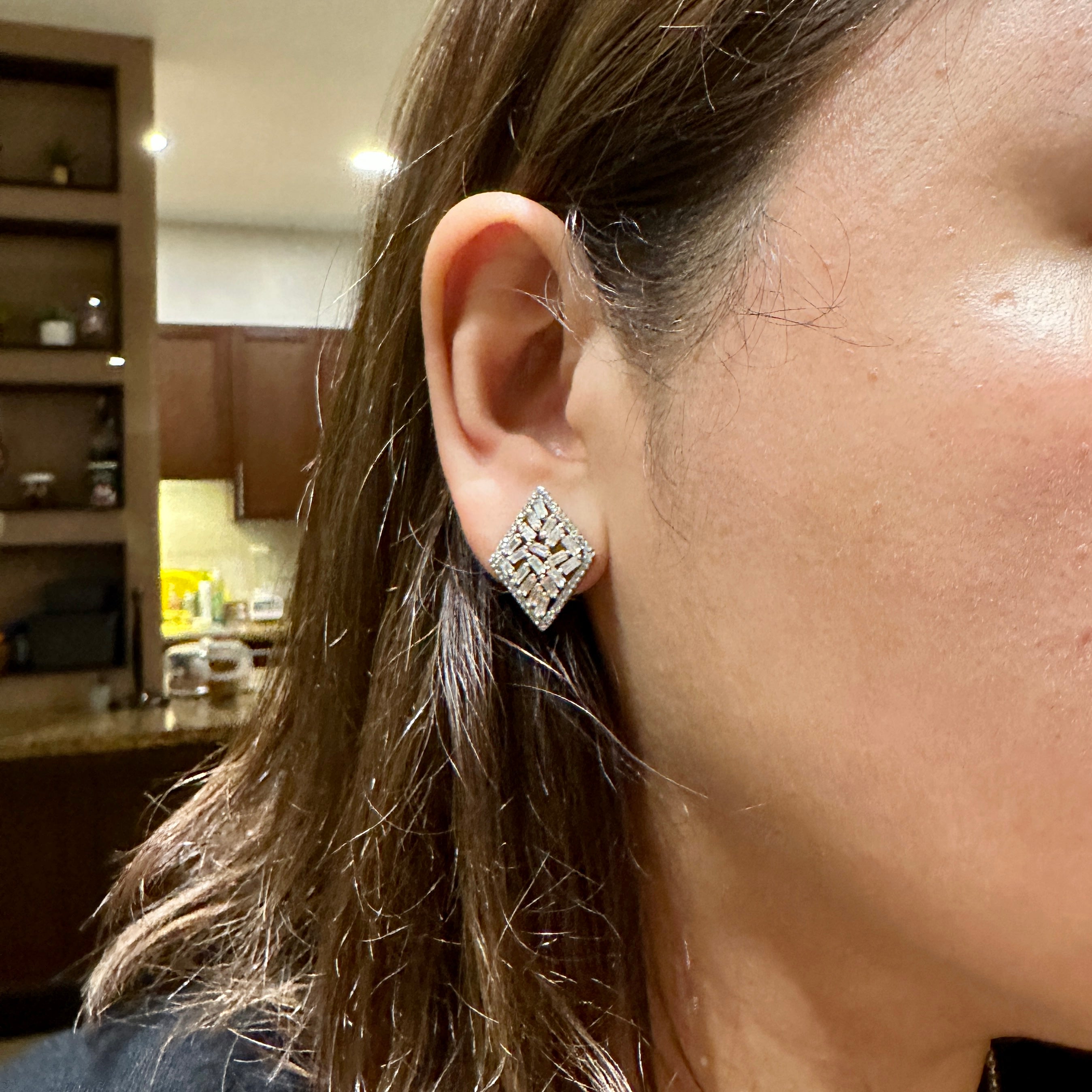 925 Sterling Silver Diamond Chip Cluster Stud Earrings 09 Grams EAR4729   eBay