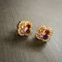 Load image into Gallery viewer, Bijoux Clover Stud Earrings

