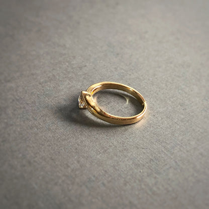 Petite Classic Round Cut Set in Gold Tone